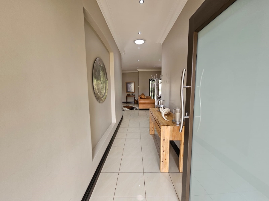 5 Bedroom Property for Sale in Jim Fouchepark Free State